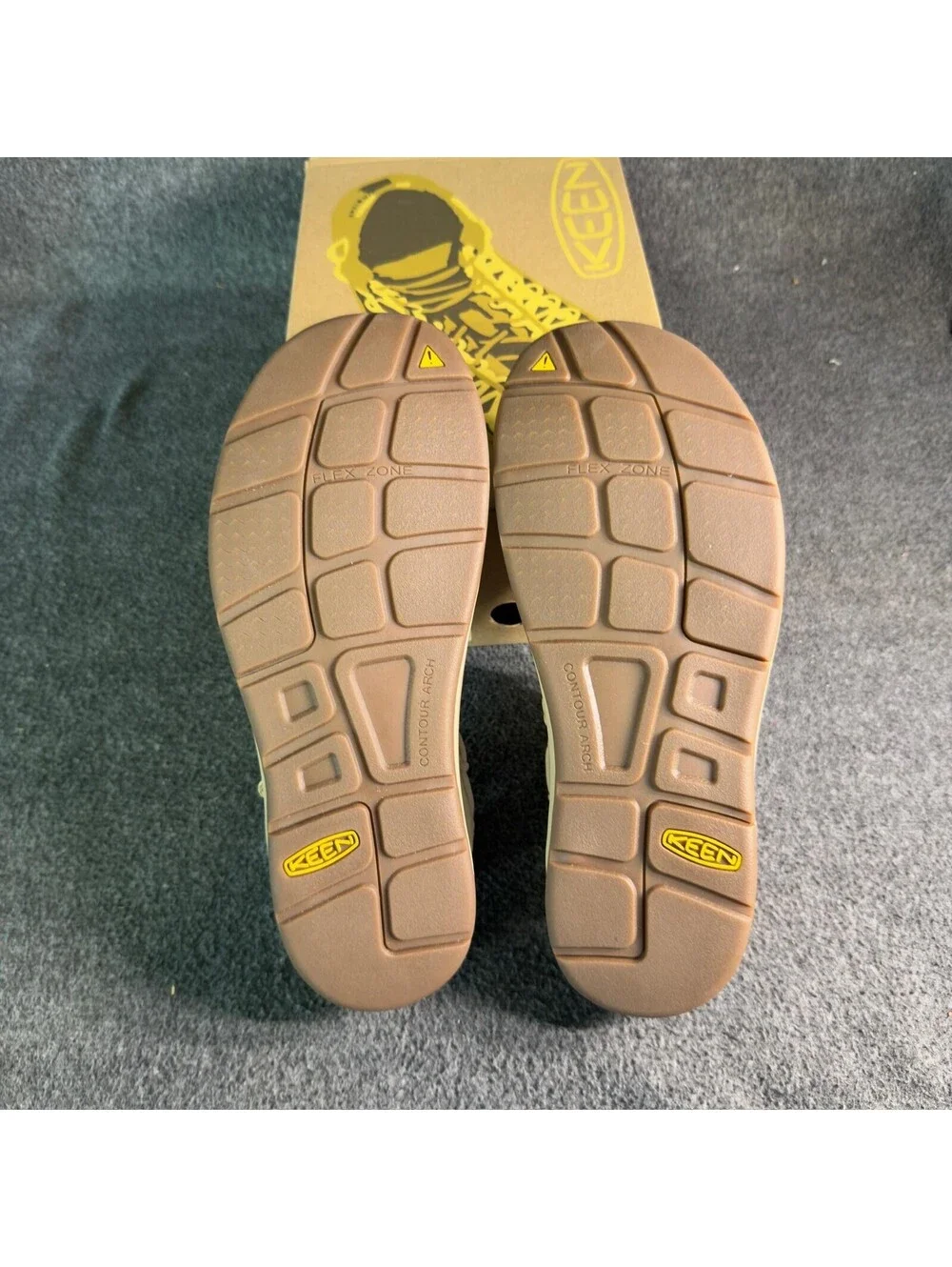 Keen uneek white